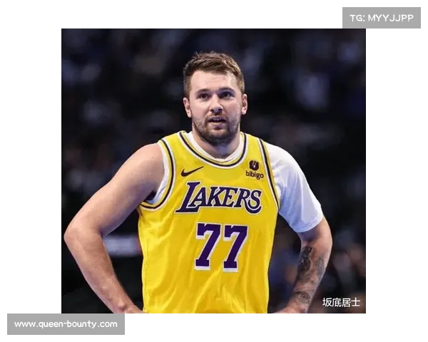 湖人五连客首胜，里夫斯复出缓解东契奇组织压力